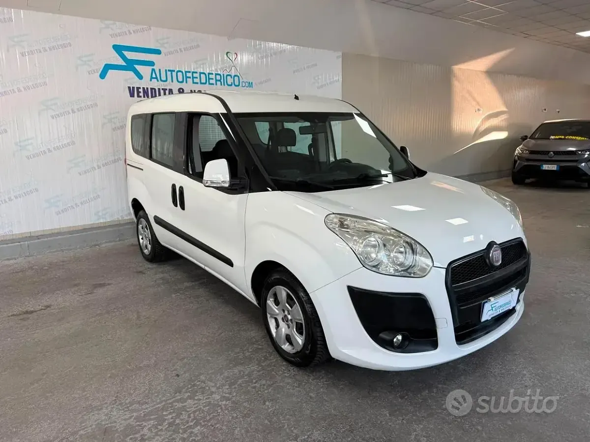 Usata Fiat Doblò Active 105 CV (77 kW) 2012 Bianco Monovolume