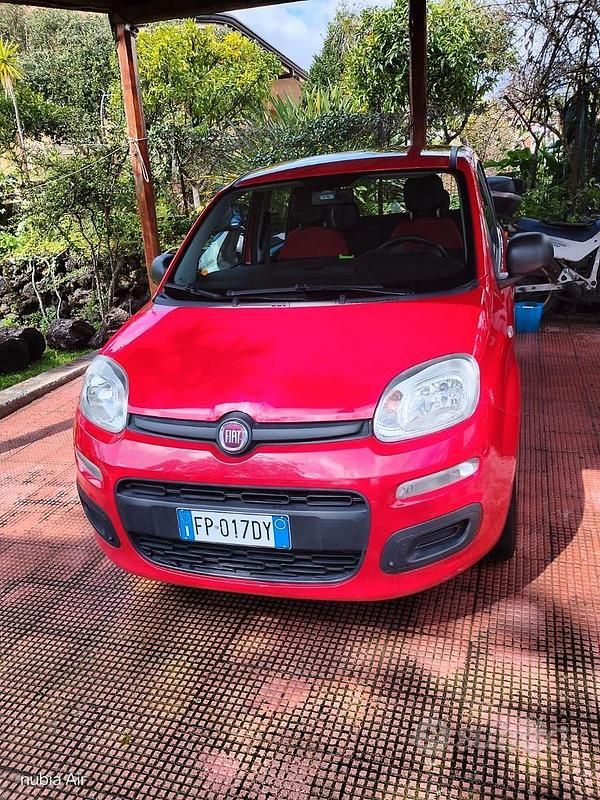 Usata Fiat Panda Easy 69 CV (50 kW) 2018 Rosso Utilitaria