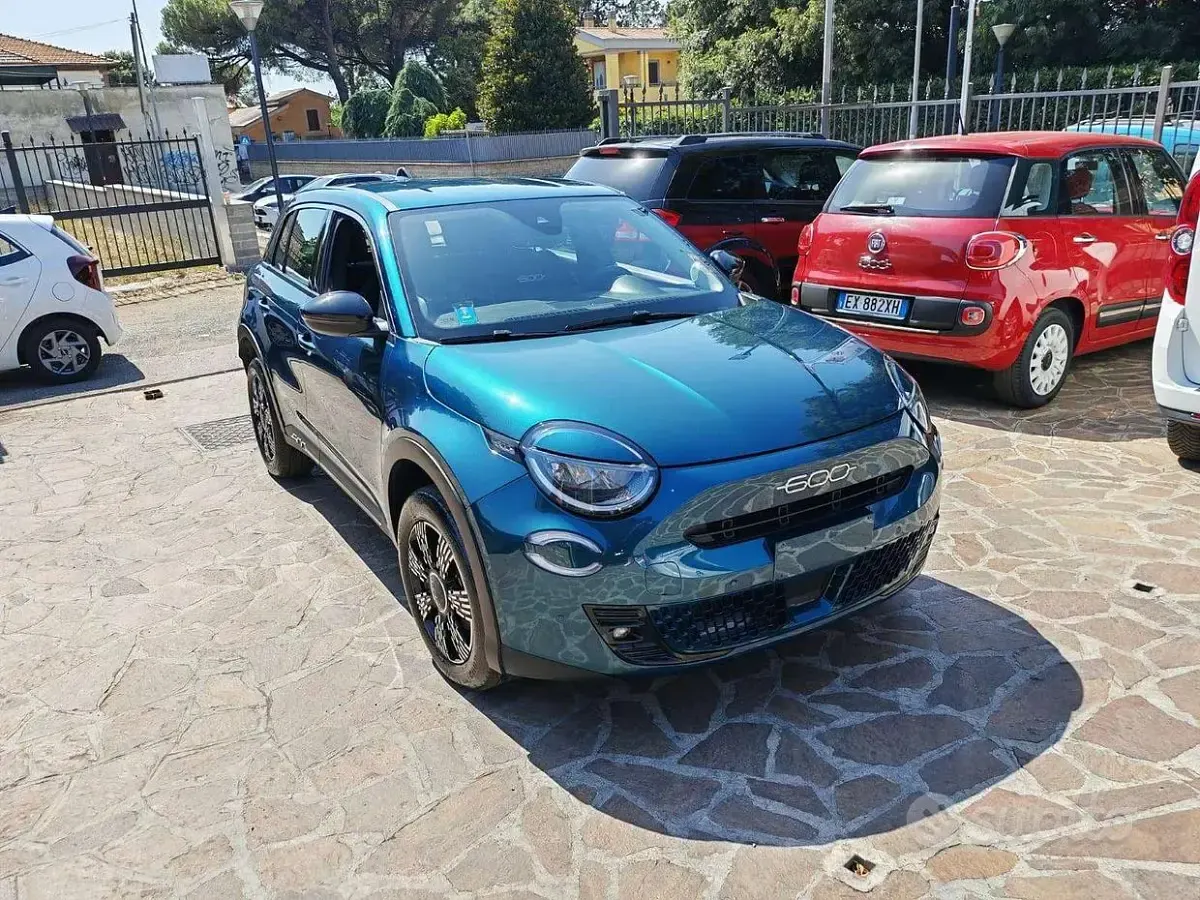 Usata Fiat 600 La Prima 145 CV (106 kW) 2025 Verde SUV