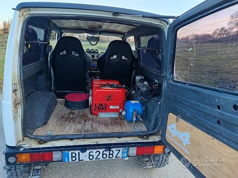 Usata Suzuki Samurai 69 CV (50 kW) 2000 Bianco SUV