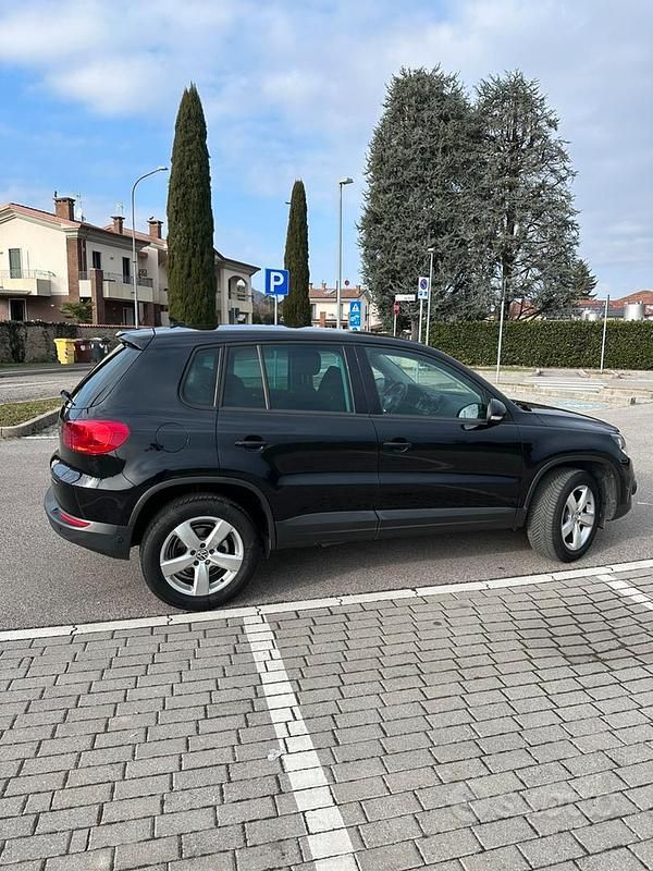 Usata VW Tiguan 110 CV (80 kW) 2012 Nero SUV