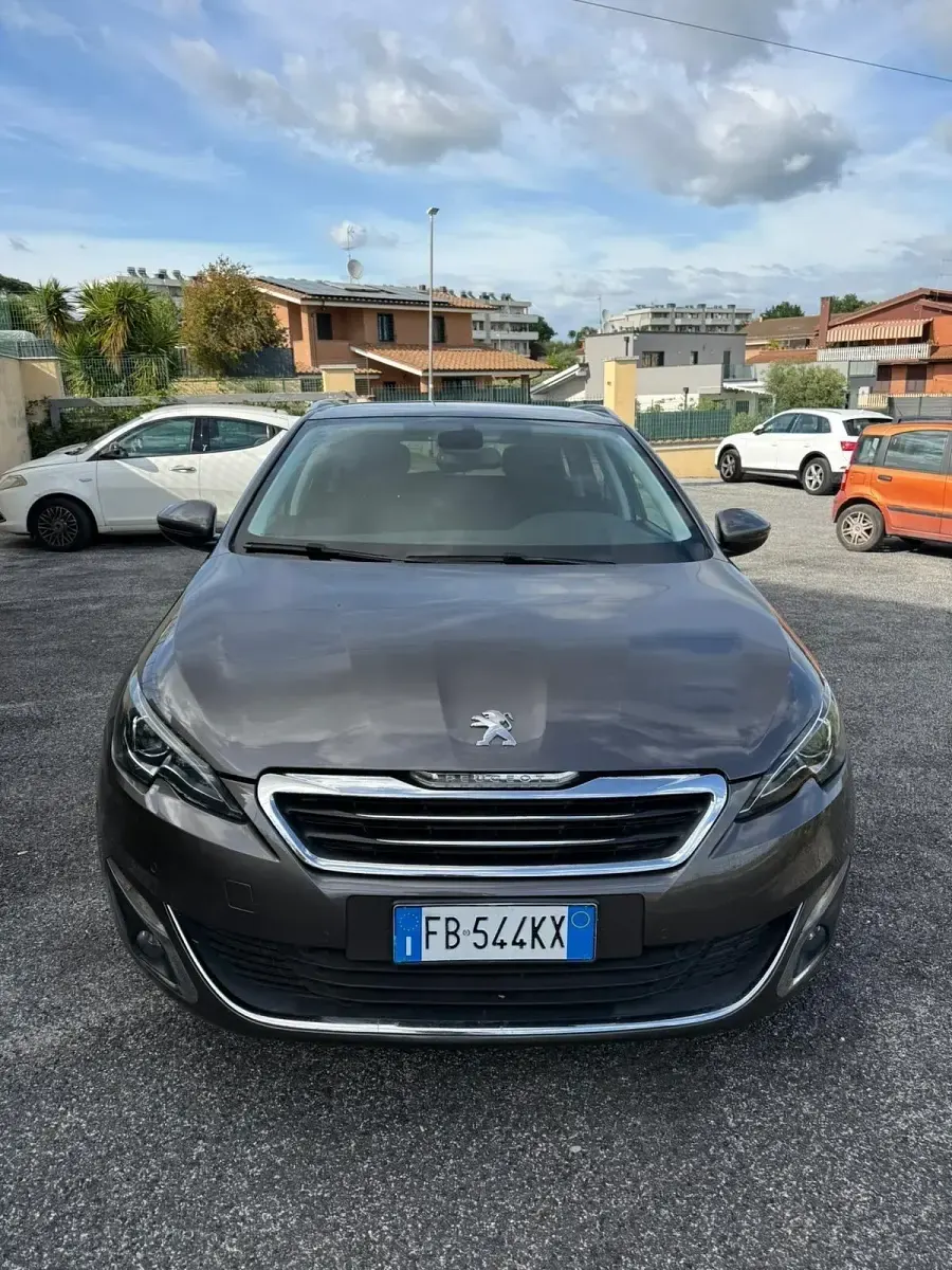 Usata Peugeot 308 Business-Line 150 CV (110 kW) 2017 Argento Station wagon