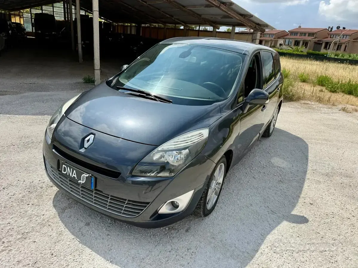 Usata Renault Scénic III 130 CV (95 kW) 2011 Nero Monovolume