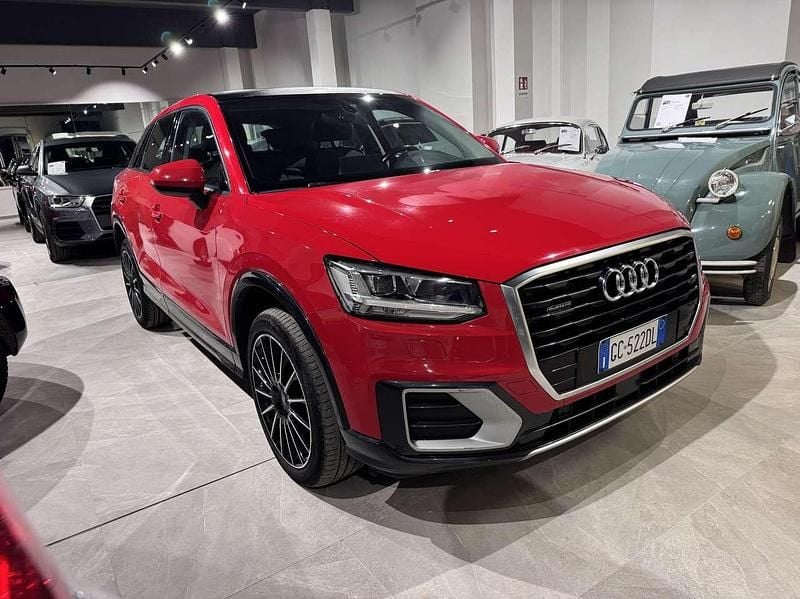 Usata Audi Q2 Ambiente 150 CV (110 kW) 2016 Rosso SUV