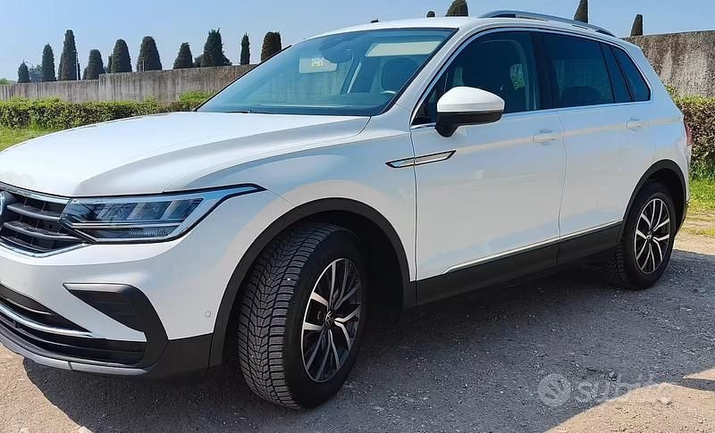 Usata VW Tiguan Life 150 CV (110 kW) 2022 Bianco SUV