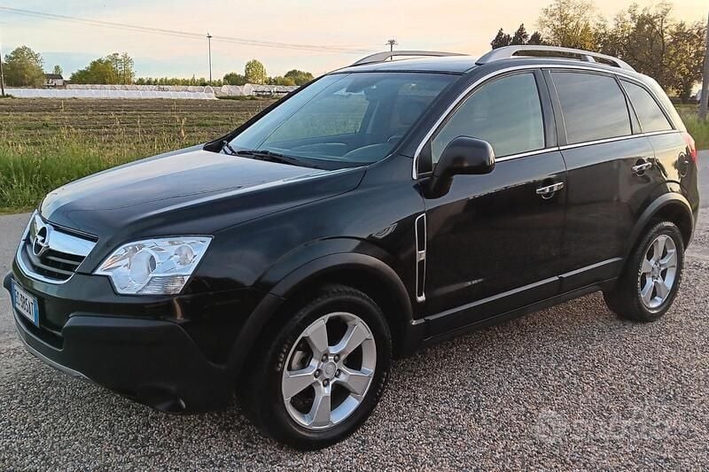 Usata Opel Antara Cosmo 150 CV (110 kW) 2010 Nero SUV