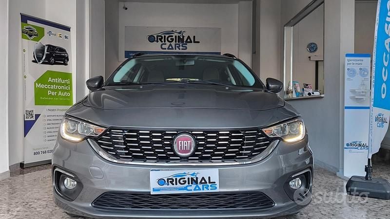 Usata Fiat Tipo Lounge 120 CV (88 kW) 2018 Grigio Station wagon