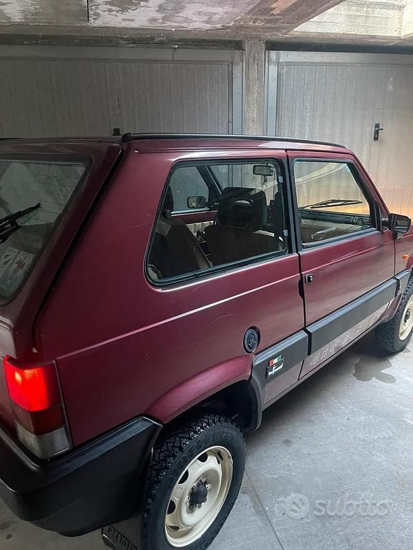 Usata Fiat Panda 4x4 50 CV (36 kW) 1989 Rosso Utilitaria