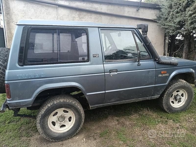 Usata Mitsubishi Pajero 1988 SUV