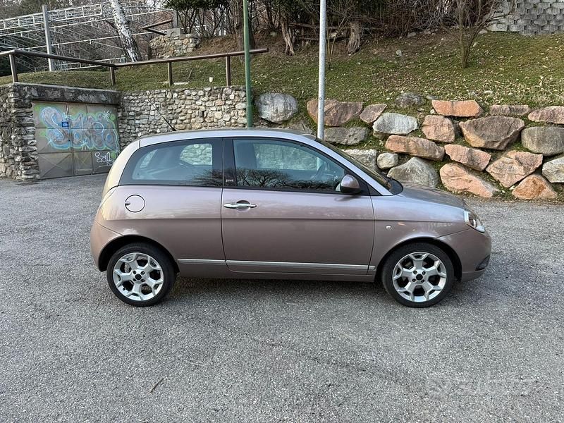 Usata Lancia Ypsilon 2011 Utilitaria