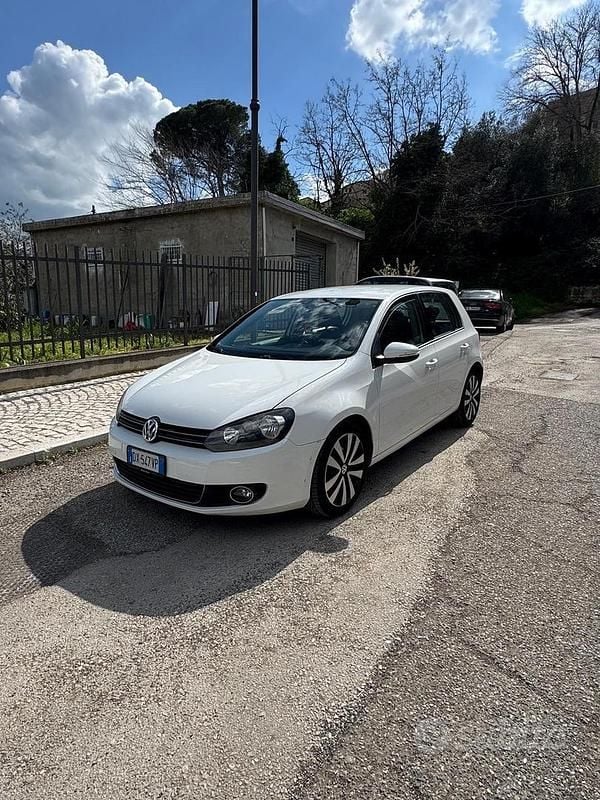 Usata VW Golf VI Trendline 110 CV (80 kW) 2009 Bianco Utilitaria