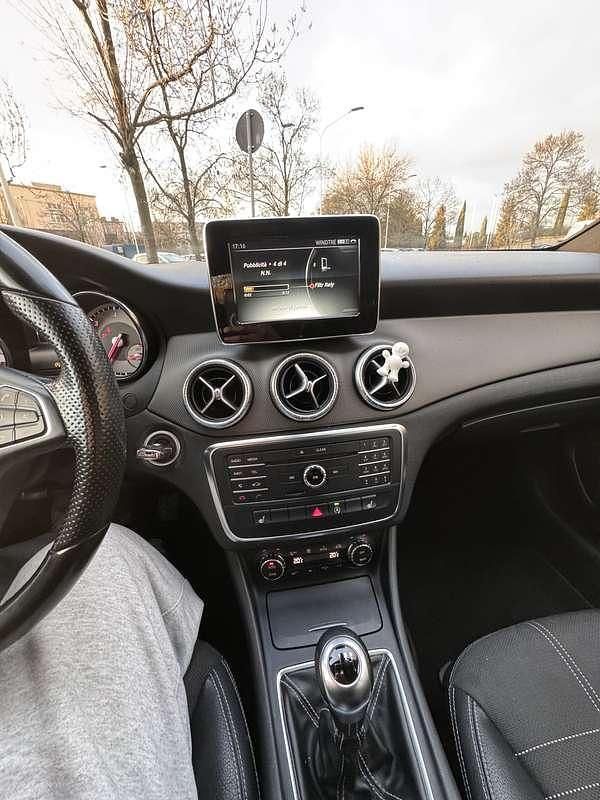 Usata Mercedes CLA200 136 CV (100 kW) 2015 Berlina