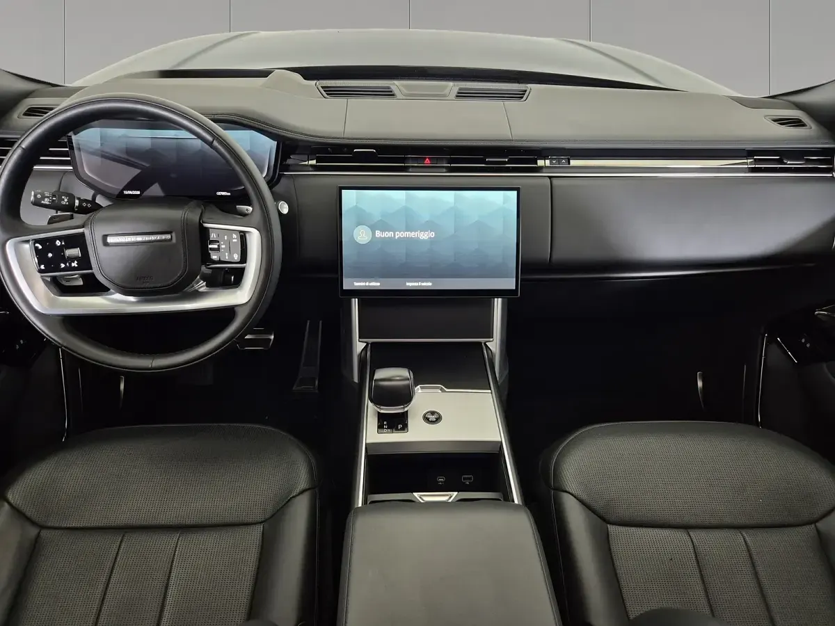 Usata Land Rover Range Rover 615 CV (452 kW) 2023 Santorini black SUV
