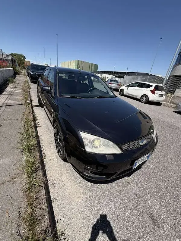Usata Ford Mondeo ST200 226 CV (166 kW) 2002 Blu Berlina