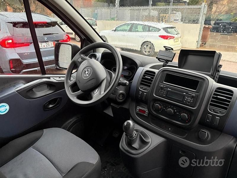Usata Opel Vivaro 120 CV (88 kW) 2017 Bianco Monovolume