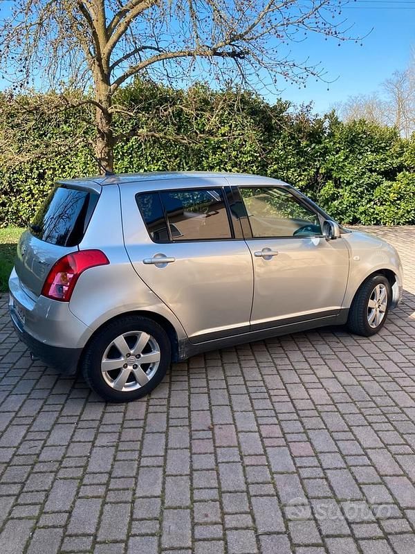 Usata Suzuki Swift GL 91 CV (66 kW) 2008 Grigio Utilitaria
