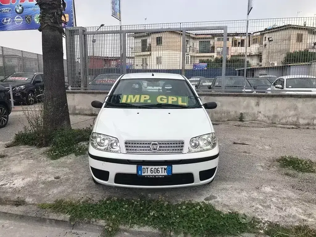 Usata Fiat Punto Classica 60 CV (44 kW) 2009 Other Utilitaria
