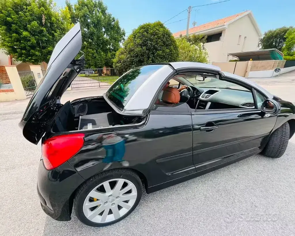 Usata Peugeot 207 CC 120 CV (88 kW) 2008 Grigio Cabrio