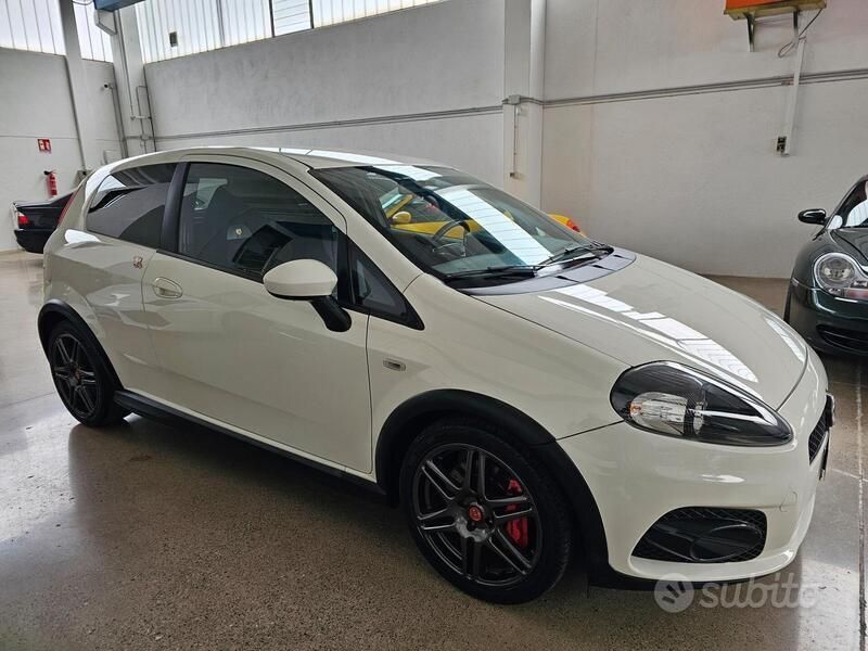 Usata Abarth Grande Punto 155 CV (114 kW) 2009 Bianco Utilitaria