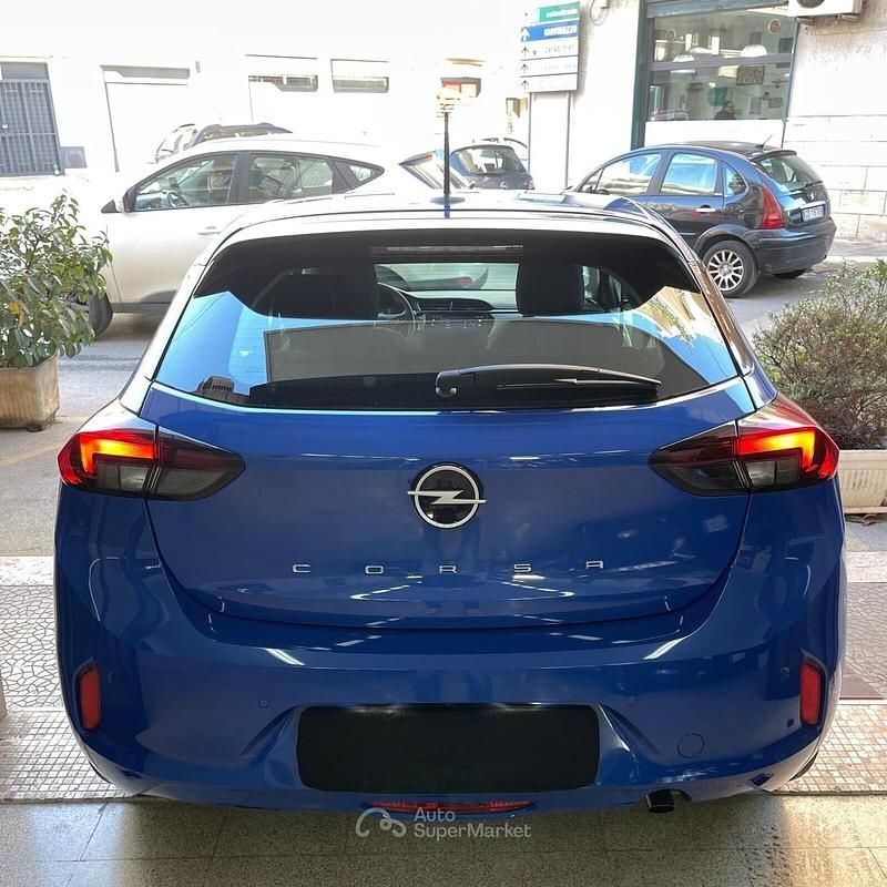 Usata Opel Corsa Edition 101 CV (74 kW) 2024 Blu Berlina