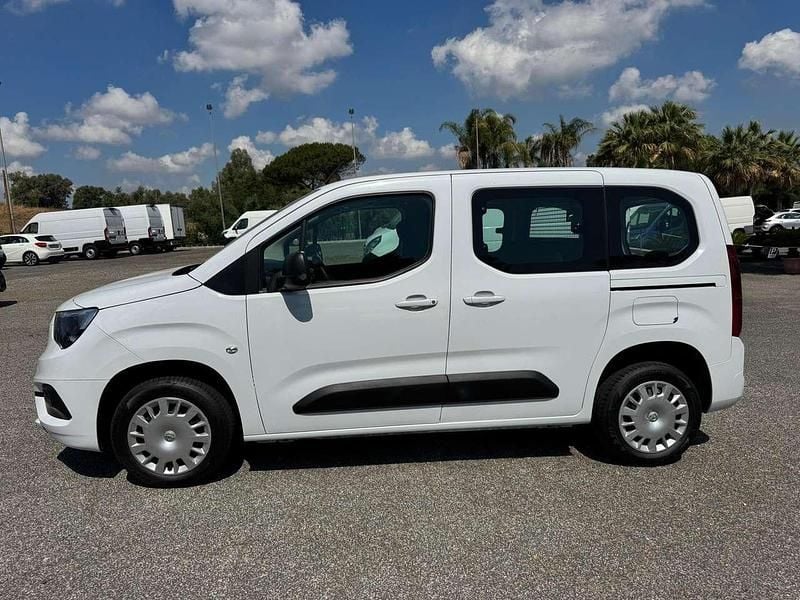 Bianco Usata 2022 Opel Combo Essentia Cabrio | 13.900 € (Buon prezzo) - Immagine 1/4