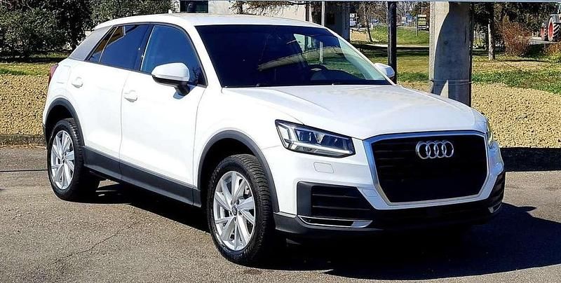 Usata Audi Q2 Business 116 CV (85 kW) 2017 Bianco SUV