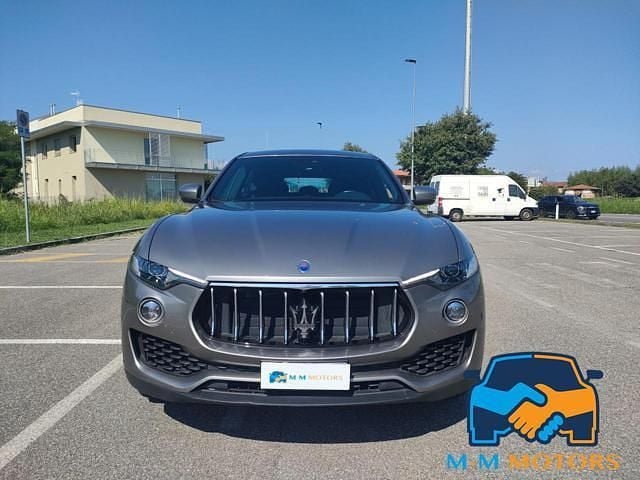 Usata Maserati Levante 275 CV (202 kW) 2018 Grigio SUV