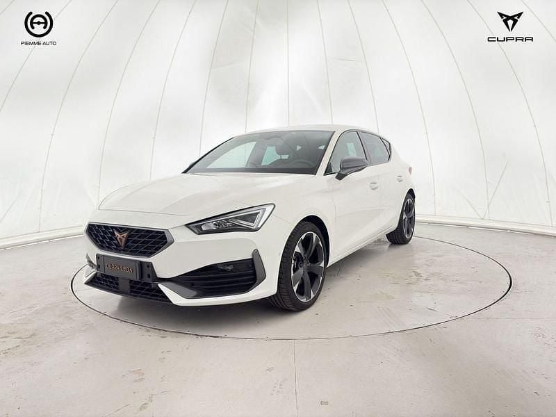 Usata Cupra Leon 150 CV (110 kW) 2023 Bianco Utilitaria
