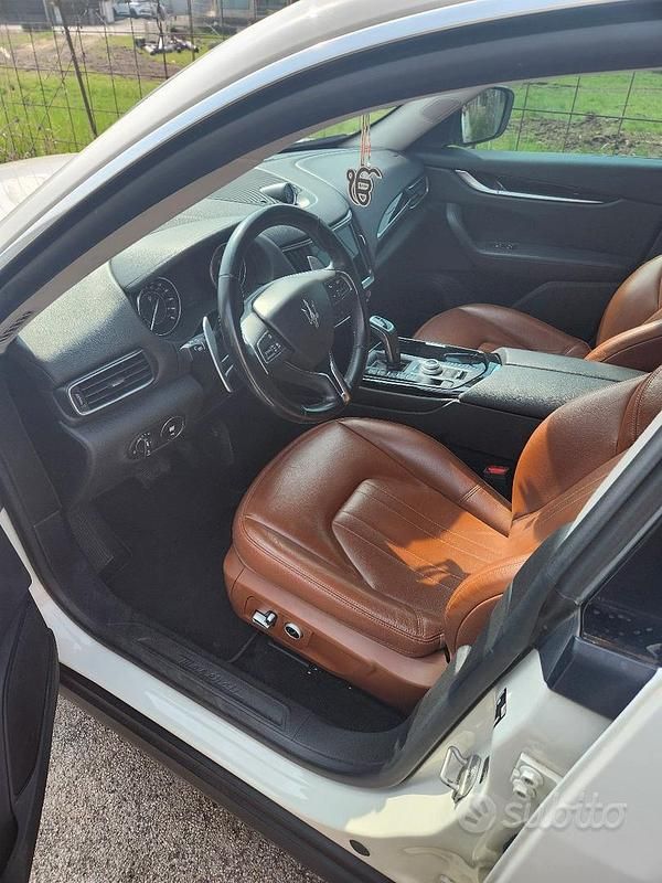 Usata Maserati Levante 349 CV (256 kW) 2020 Bianco SUV