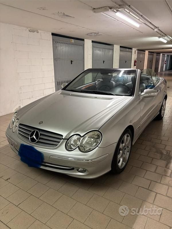 Usata Mercedes CLK200 163 CV (119 kW) 2006 Grigio Cabrio