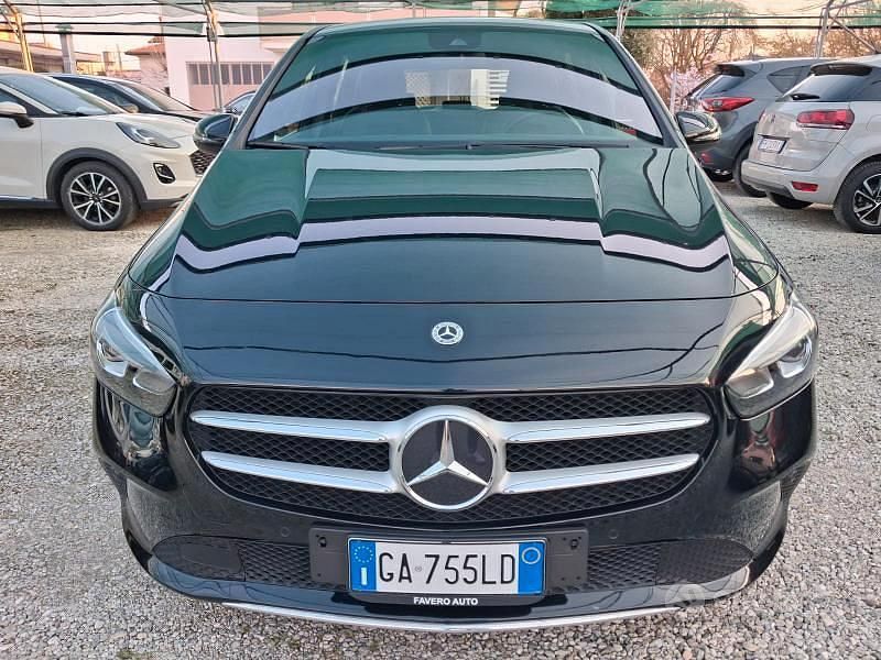 Occasion Mercedes B180 116 ch (85 kW) 2020 Noir Monospace