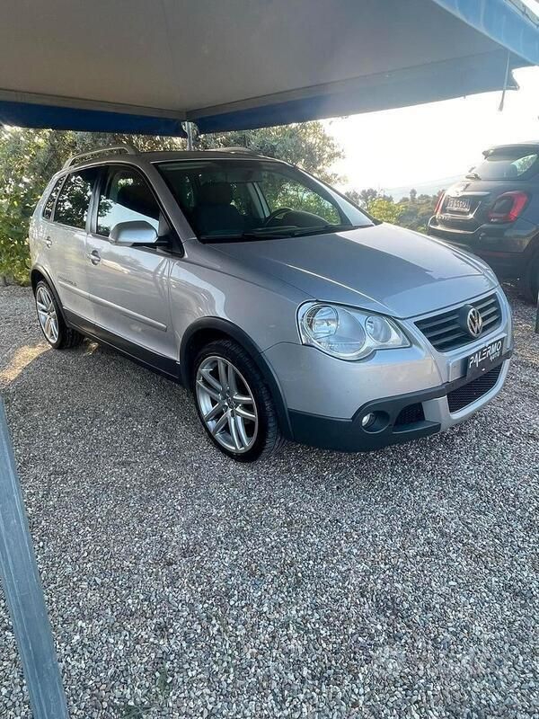 Usata VW Polo Highline 85 CV (62 kW) 2009 Grigio Berlina