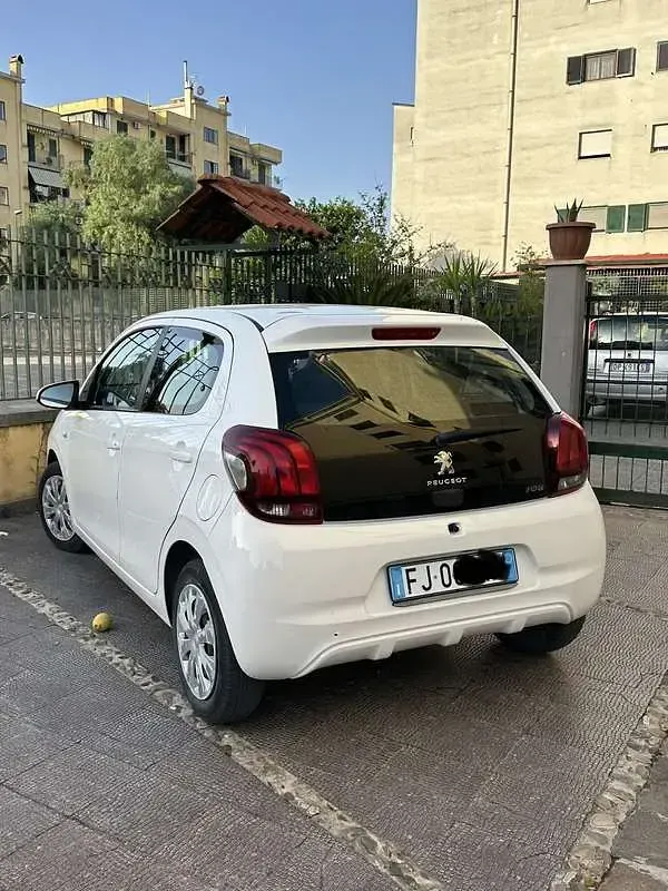 Usata Peugeot 108 Active 69 CV (50 kW) 2017 Bianco Utilitaria