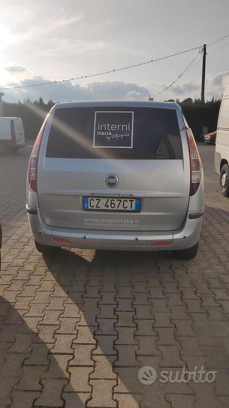 Usata Fiat Ulysse 128 CV (94 kW) 2005 Grigio Monovolume