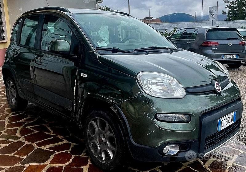 Usata Fiat Panda 4x4 80 CV (58 kW) 2014 Verde Utilitaria