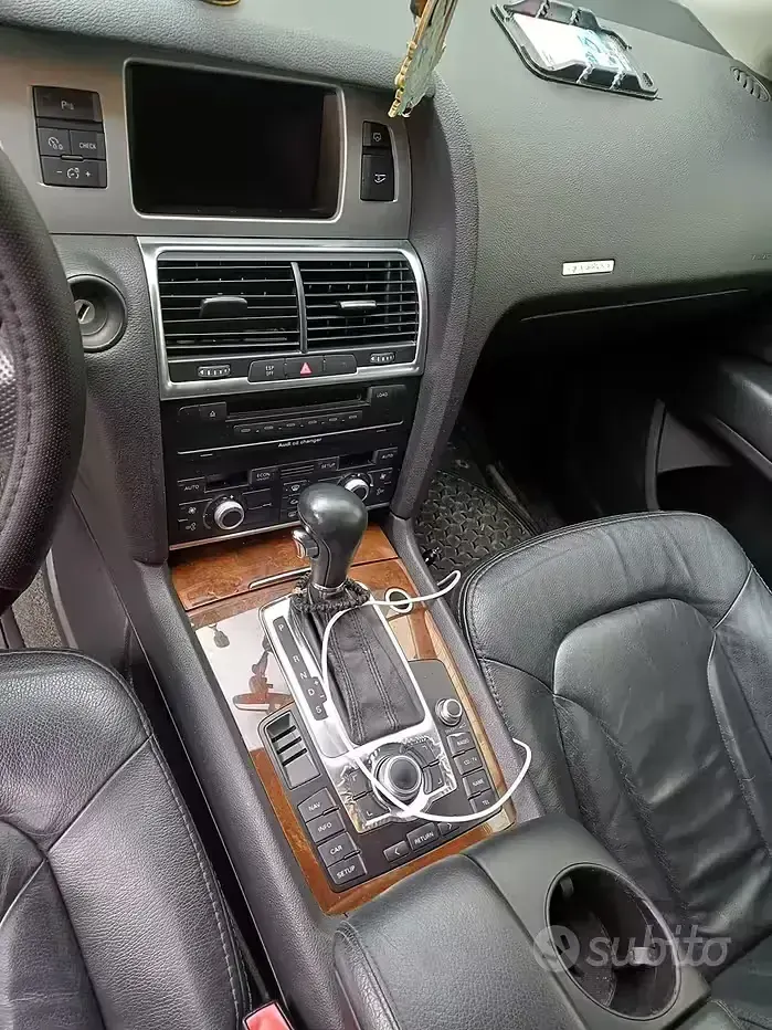 Usata Audi Q7 233 CV (171 kW) 2006 Grigio SUV