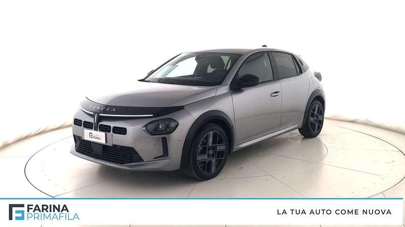 Nuova Lancia Ypsilon 101 CV (74 kW) 2025 Grigio chiaro Utilitaria