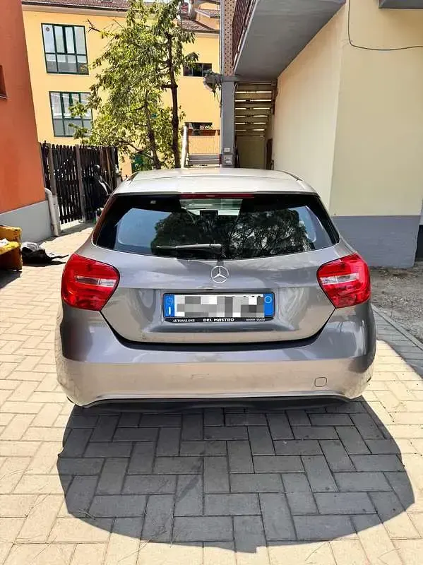Usata Mercedes A180 109 CV (80 kW) 2016 Utilitaria