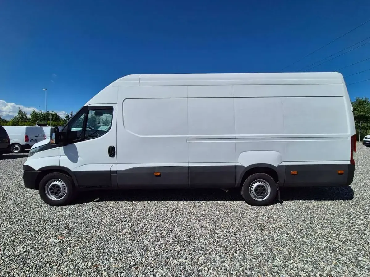 Usata Iveco Daily 156 CV (114 kW) 2019 Bianco Furgone