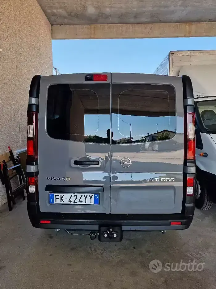 Usata Opel Vivaro 125 CV (91 kW) 2017 Grigio Monovolume