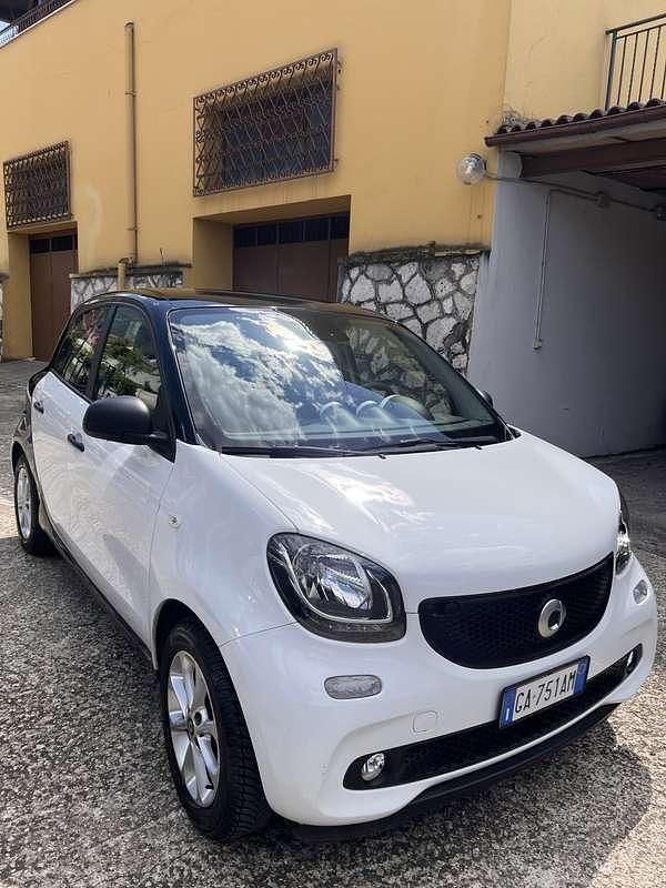 Begagnad Smart ForFour 71 HK (52 kW) 2019 Halvkombi