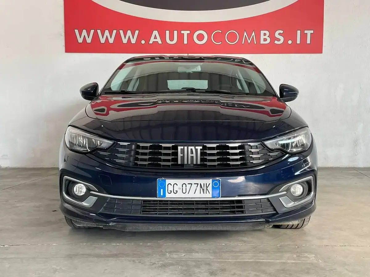Usata Fiat Tipo Life 131 CV (96 kW) 2021 Blu/azzurro Berlina