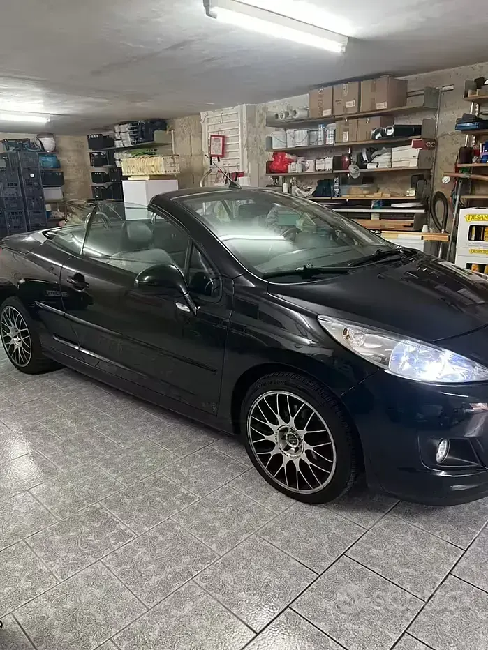 Usata Peugeot 207 150 CV (110 kW) 2024 Nero Cabrio