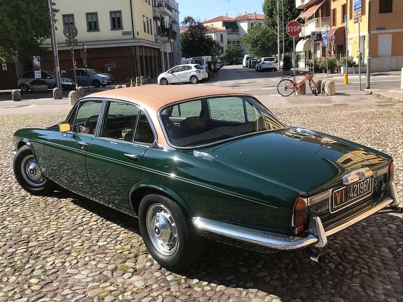 Usata Jaguar XJ6 200 CV (147 kW) 1975 Verde Berlina