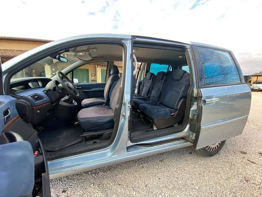Usata Lancia Phedra 128 CV (94 kW) 2004 Blu/azzurro Monovolume