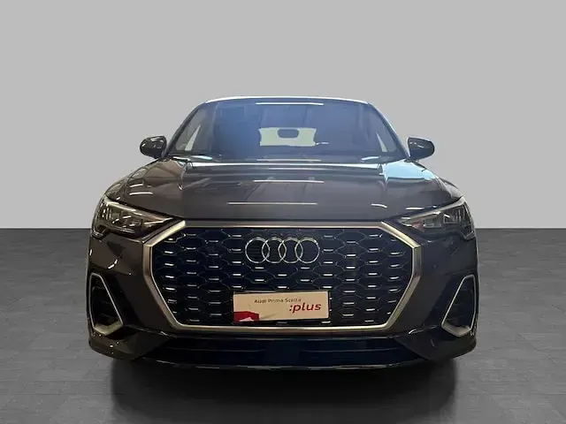 Usata Audi Q3 Sportback S-Line 245 CV (180 kW) 2022 Grigio daytona perlato SUV