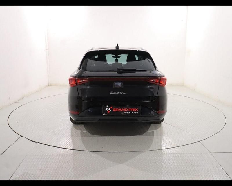 Usata Seat Leon XCELLENCE 150 CV (110 kW) 2021 Bianco Station wagon