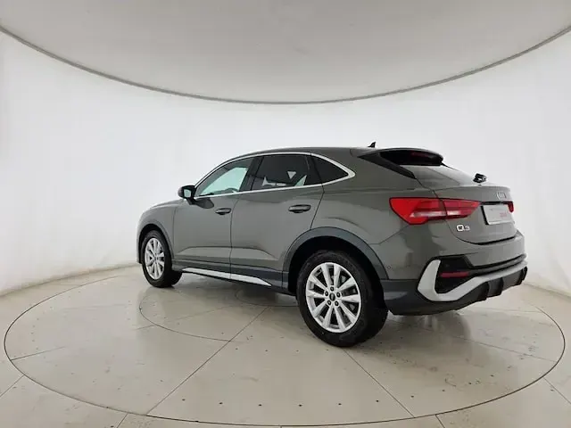 Usata Audi Q3 Sportback Comfort 150 CV (110 kW) 2025 Grigio chronos metallizzato SUV