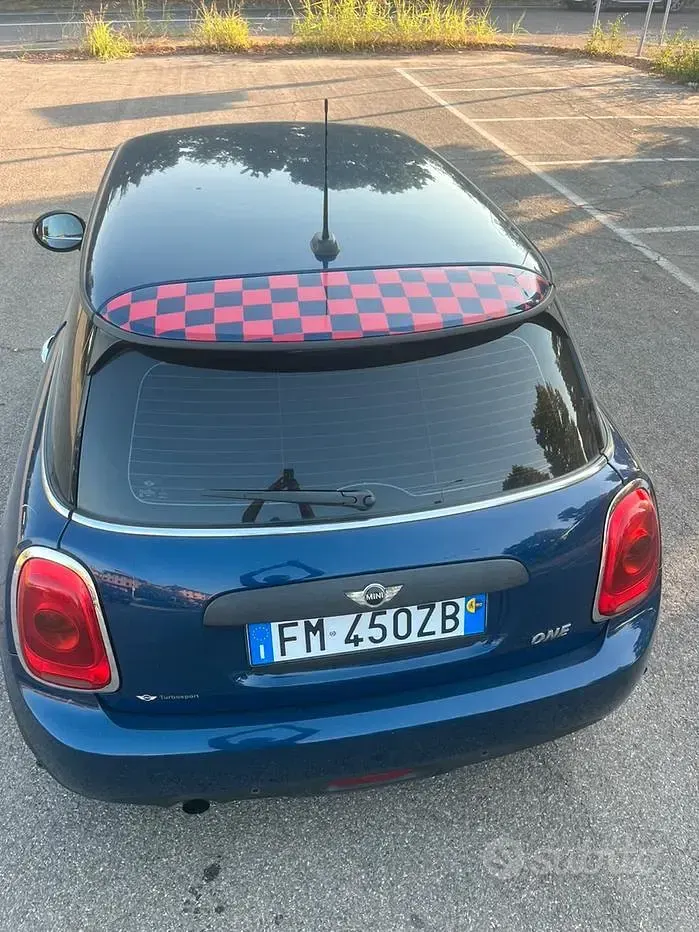 Usata Mini ONE 75 CV (55 kW) 2017 Bluazzurro Utilitaria