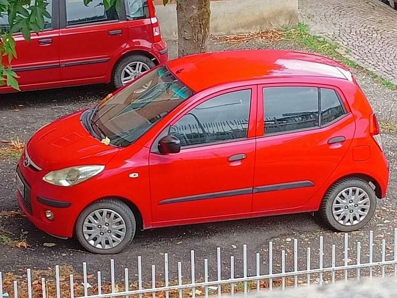Usata Hyundai i10 66 CV (48 kW) 2010 Rosso Utilitaria